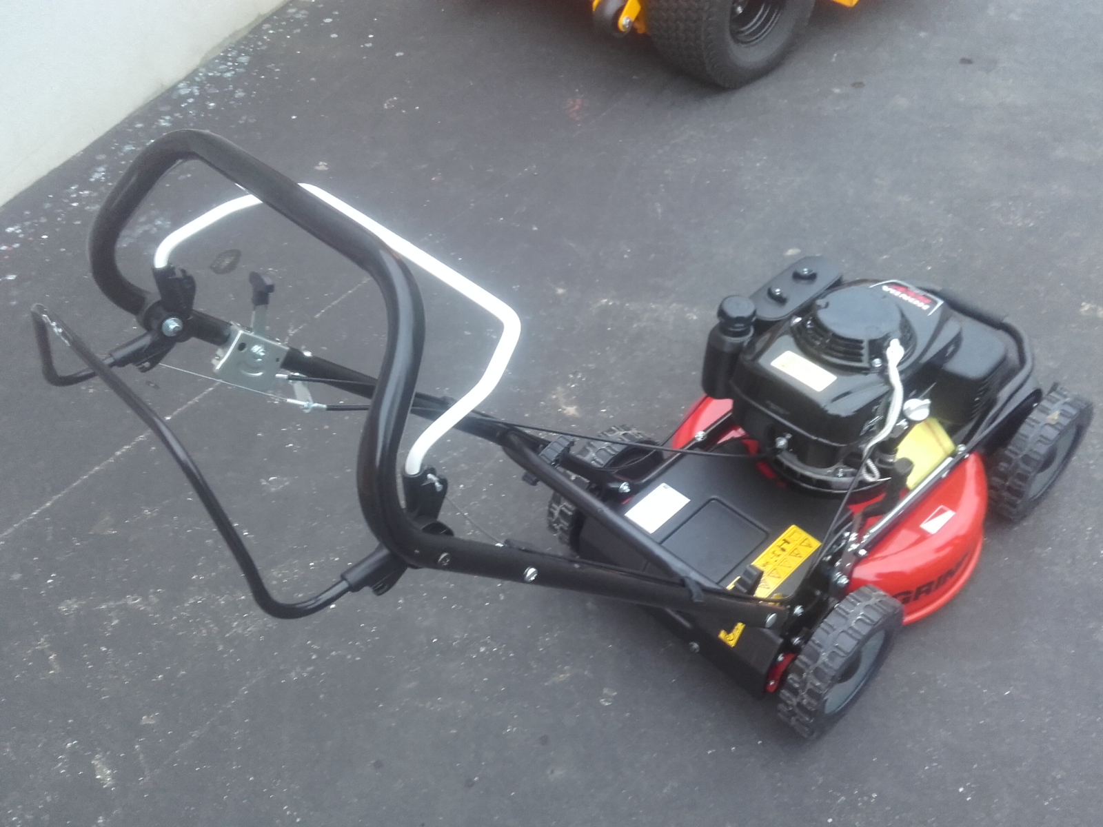 Tondeuse mulching GRINDER SARL ARMELLIÉ